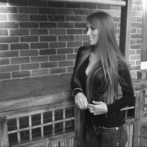 Meet your Posher, Gillian